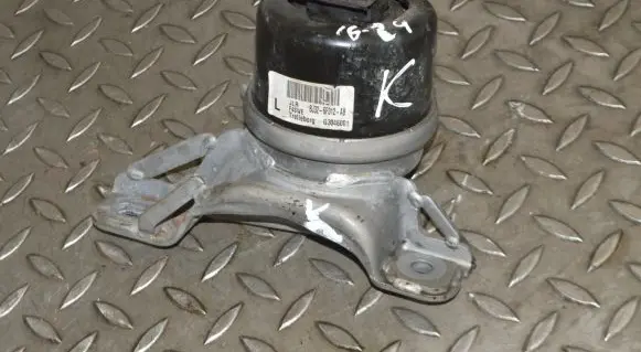 Land Rover Range Rover Evoque L538 Engine mount bracket BJ326F012AB