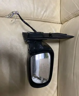 Subaru B9 Tribeca Front door electric wing mirror VC02015
