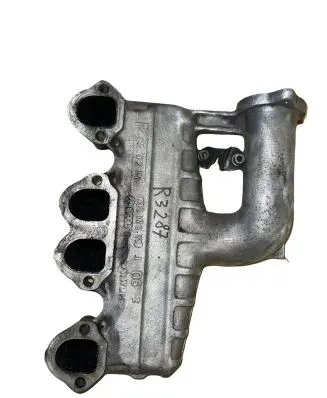 Volkswagen Golf IV Intake manifold 038129713J