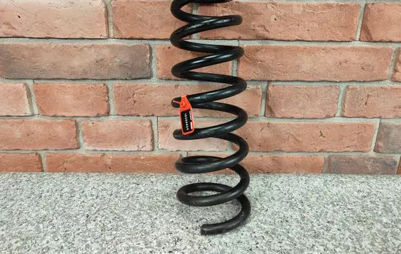 BMW X6 E71 Front coil spring 6783003