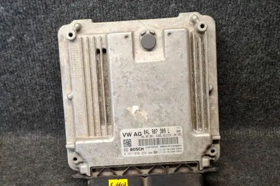Audi A4 S4 B8 8K Engine control unit/module 04L907309L 0281030258