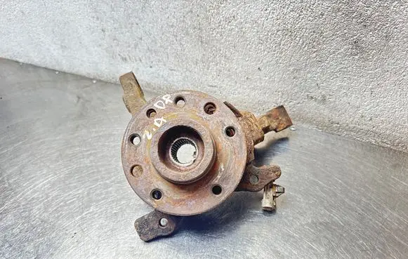 Opel Zafira A Front wheel hub spindle knuckle