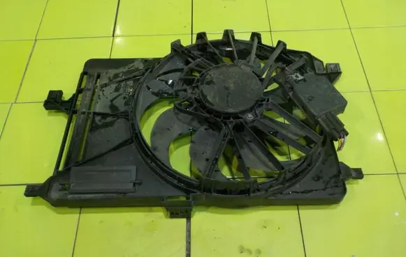 Ford Grand C-MAX Fan set 8V618C607EB