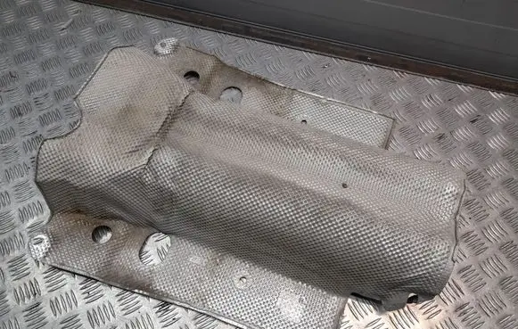 Audi A8 S8 D4 4H Exhaust heat shield 4H0825671C
