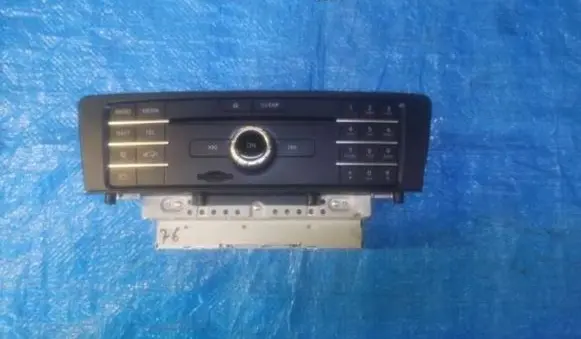Mercedes-Benz SL R231 Radio/CD/DVD/GPS head unit a2319001008