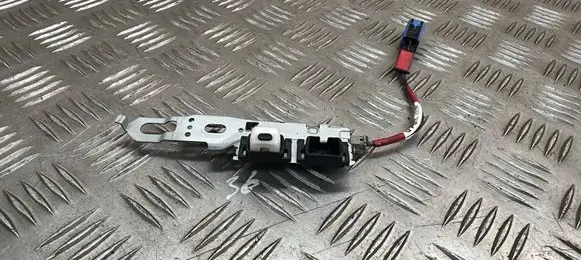 Toyota RAV 4 (XA40) Aerial antenna amplifier 8610142820