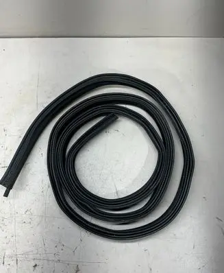 Dodge Challenger Trunk rubber seal (body) 
