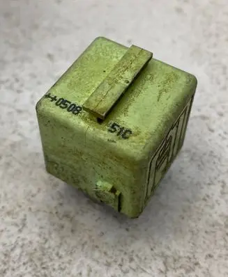 BMW 3 E46 Other relay 8373700 6136