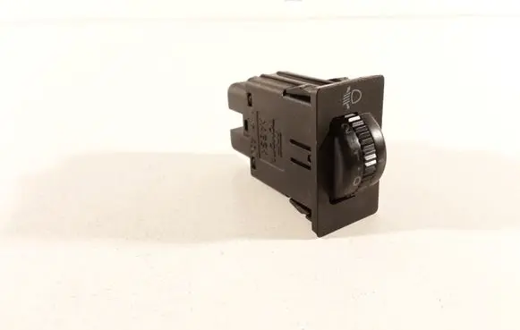 Toyota Corolla E120 E130 Headlight level height control switch 127A04