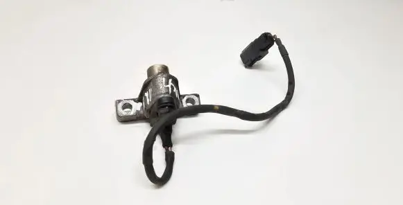 Volvo S60 Crankshaft position sensor 1275599 0296000650 1275789