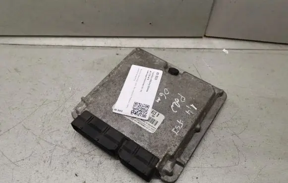 Volkswagen Polo IV 9N3 Engine control unit/module 0261S01011 03C906013B