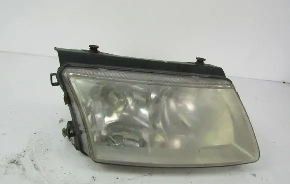 Volkswagen PASSAT B5 Headlight/headlamp 