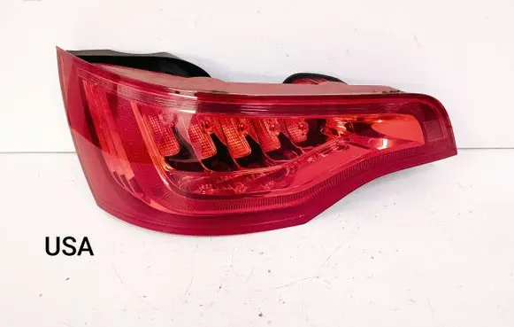Audi Q7 4L Tailgate rear/tail lights 4L0945093G