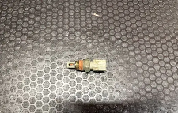 Ford Focus Intake air temperature sensor F6SF12A697AA 6A17G