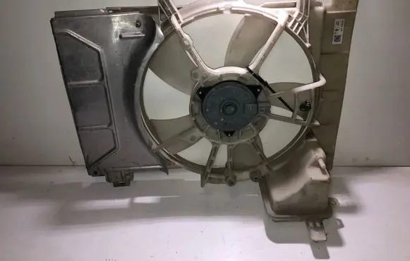 Toyota Yaris Radiator cooling fan shroud MF4227504970 110106