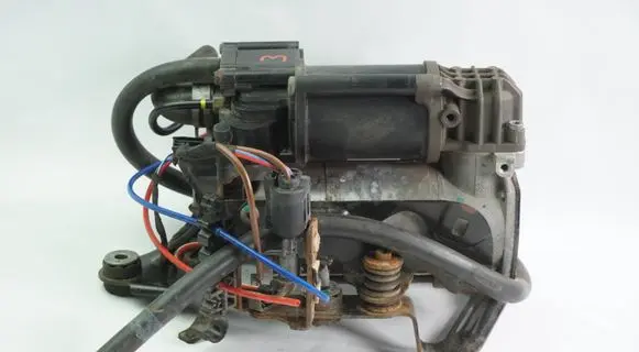 BMW 5 G30 G31 G38 Air suspension compressor/pump 6886721