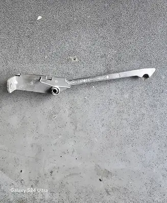 Renault Kangoo II Rear door check strap stopper 497809