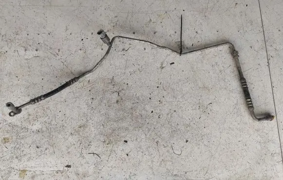 Ford Focus C-MAX Air conditioning (A/C) pipe/hose