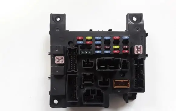 Mitsubishi Outlander Fuse module 8637A318