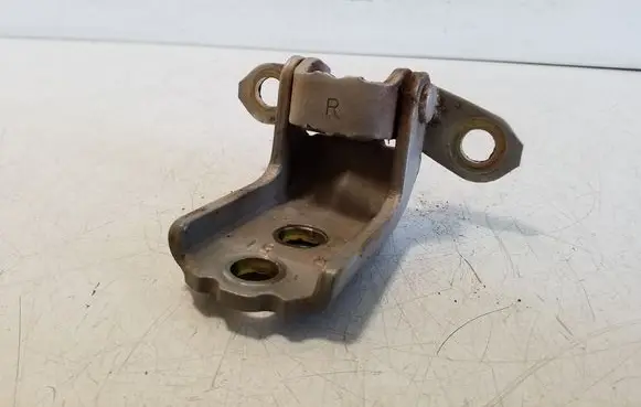 Nissan Pathfinder R51 Front door lower hinge 