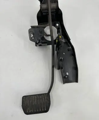 Volvo S80 Brake pedal 30760895