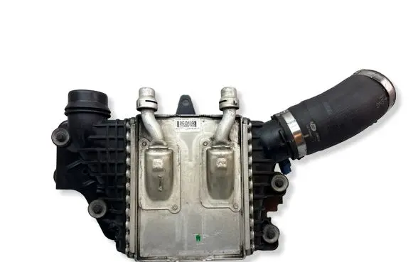 Land Rover Evoque II Intercooler radiator GJ329L440AD