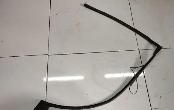 Peugeot 807 Rubber seal front coupe door 