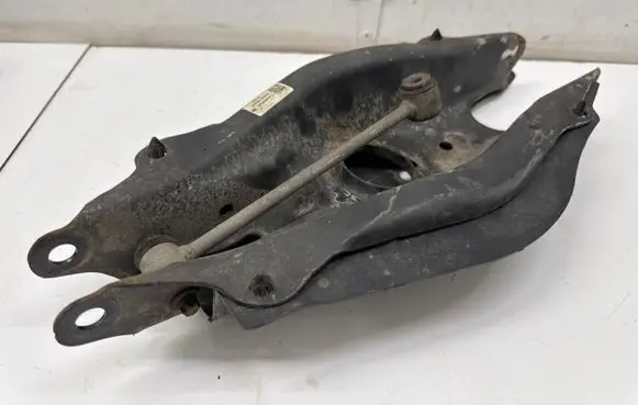 Mercedes-Benz C W205 Rear upper control arm/wishbone A2053521900