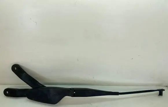 Mercedes-Benz C W204 Front wiper blade arm A2048200344