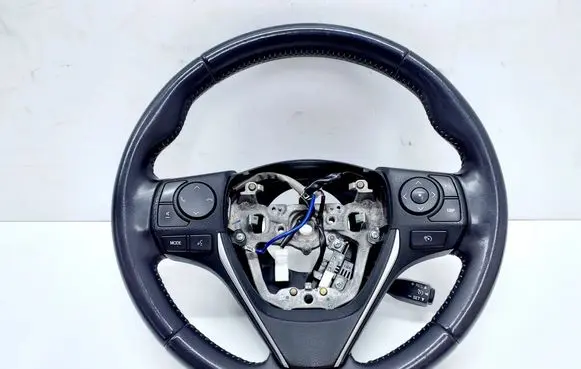Toyota Auris E180 Steering wheel