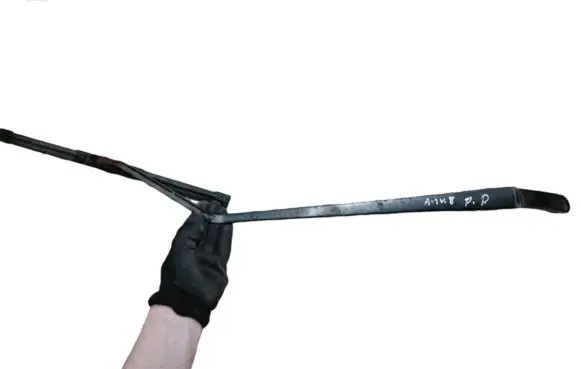 Toyota Avensis Verso Front wiper blade arm