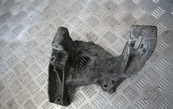 Chrysler Neon I Engine mounting bracket 4792080