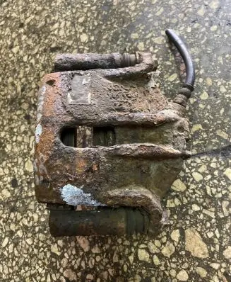 Citroen Xsara Picasso Front brake caliper