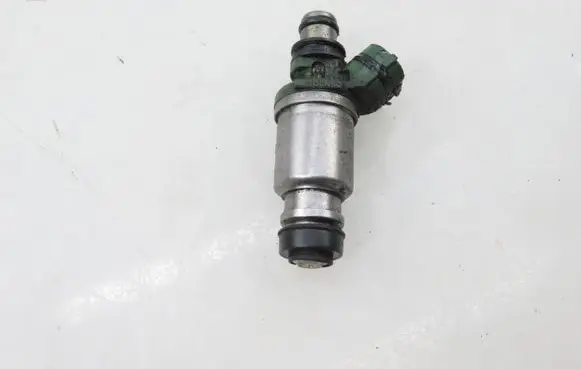 Toyota RAV 4 (XA10) Fuel injector 2325074100