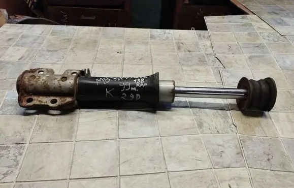 Mercedes-Benz Sprinter W901 W902 W903 W904 Front shock absorber/damper 9013230198