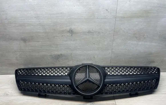 Mercedes-Benz ML W164 Front bumper upper radiator grill