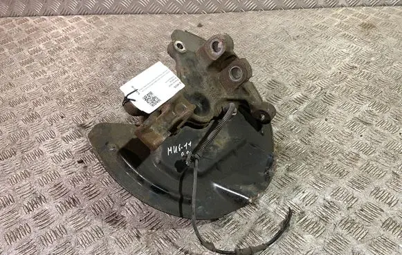 Ford Mustang VI Front wheel hub FR3C3107A