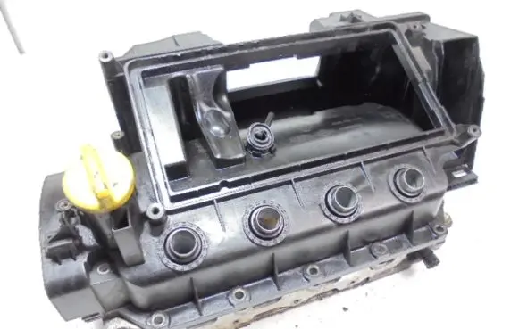 Renault Clio II Engine head 8200042722