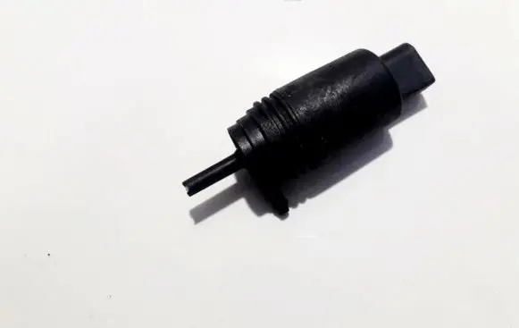 BMW 5 E39 Windscreen/windshield washer pump 67128377612 33557610