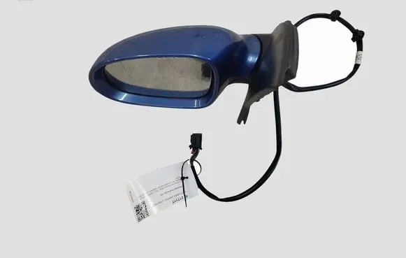 Volkswagen Golf V Front door electric wing mirror