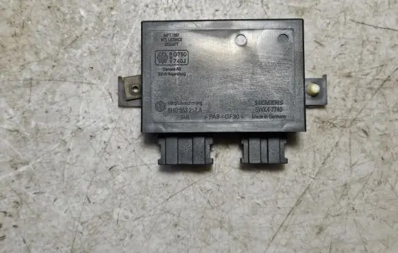 Volkswagen Transporter - Caravelle T4 Immobilizer control unit/module 6H0953257A