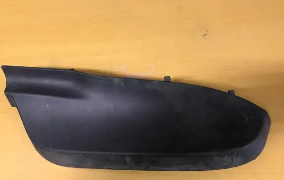 Chrysler 300 - 300C Front bumper corner part panel trim 68143097AB 365601 65551