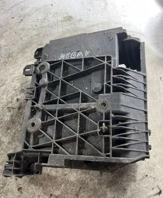 Renault Scenic II - Grand scenic II Battery tray 8200467409