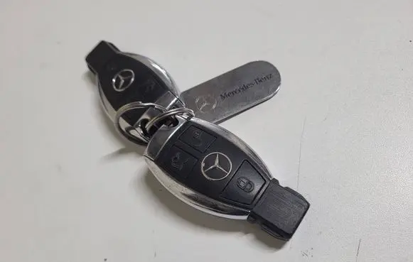 Mercedes-Benz E W212 Ignition key/card 
