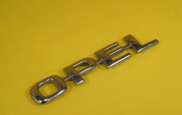 Opel Sintra Manufacturers badge/model letters 