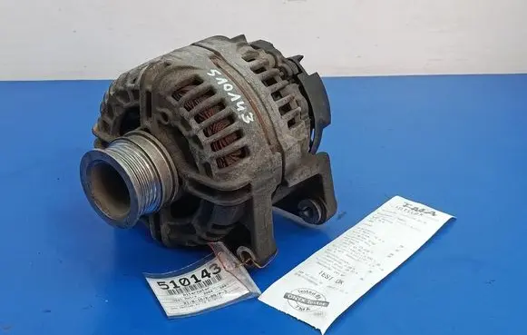 Opel Astra H Generator/alternator 55556067ZJ