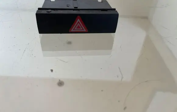 Audi A6 S6 C6 4F Hazard light switch 4F0941509 9751216 27940AS