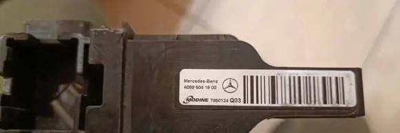 Mercedes-Benz E W238 Radiator mount bracket A0995041800 7950124Q03