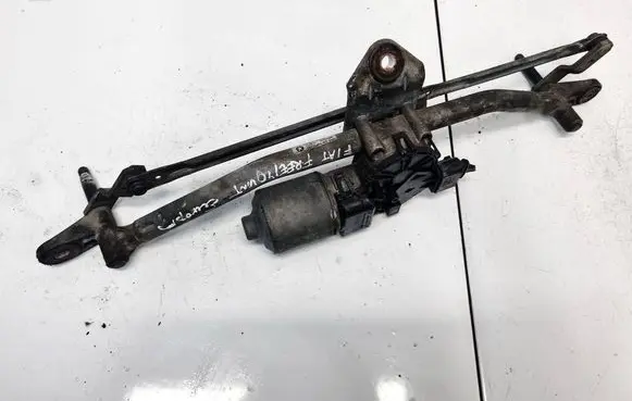 Fiat Freemont Front wiper linkage and motor 05116303