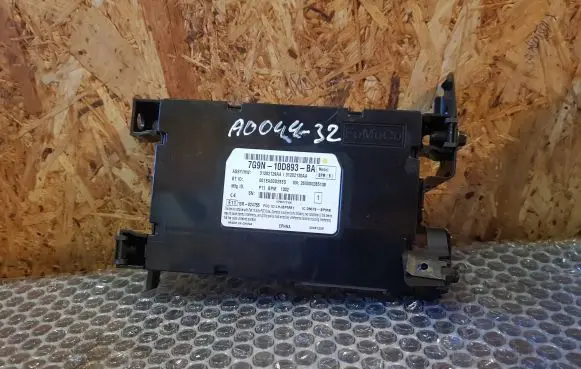 Volvo XC60 Bluetooth control unit module 7G9N10D893BA 31282130AA 31282129AA